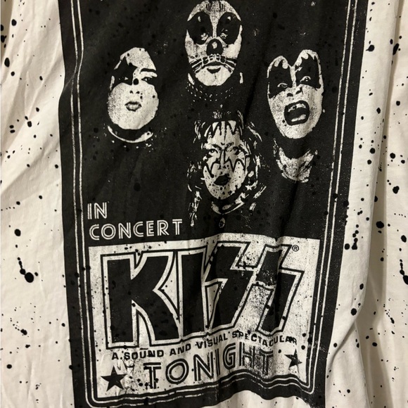Torrid KISS White & Black Splatter Crew Tee - Picture 8 of 8